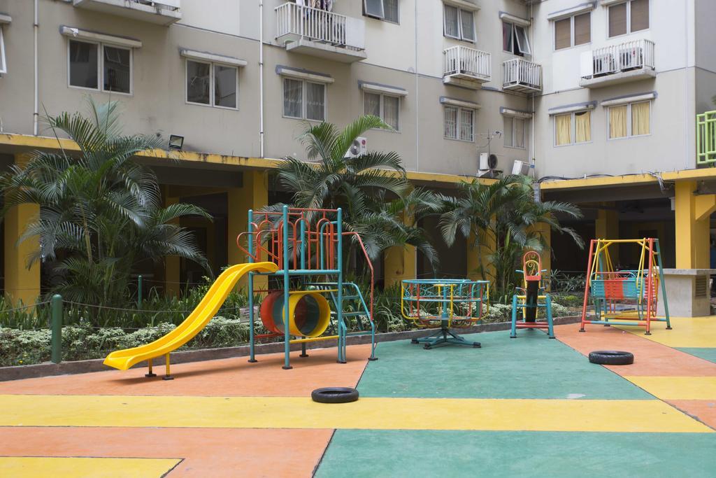 ג'קרטה Reddoorz Apartment @ Pulo Gadung מראה חיצוני תמונה