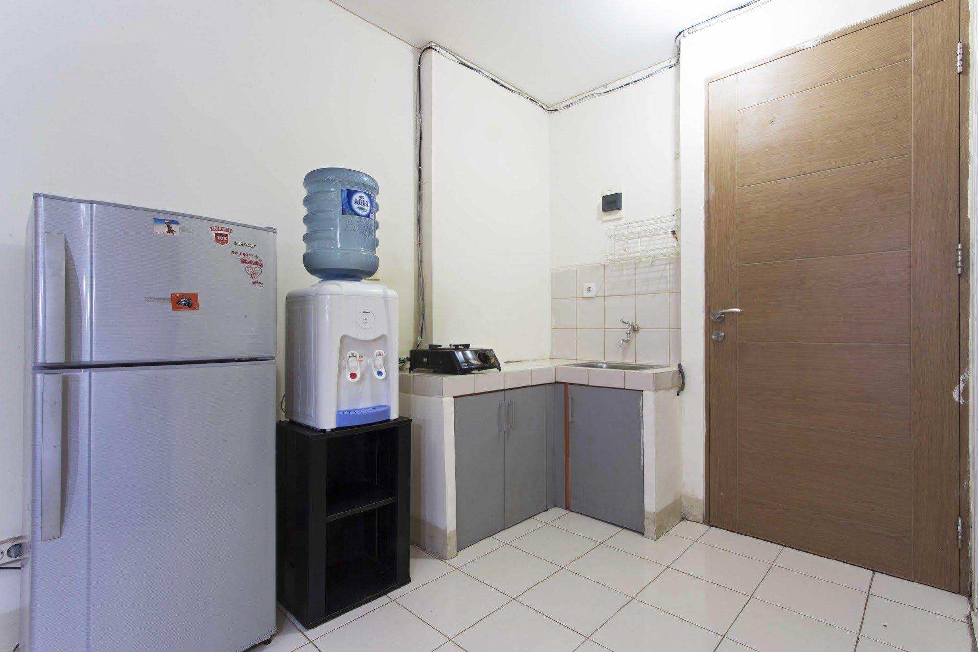 ג'קרטה Reddoorz Apartment @ Pulo Gadung מראה חיצוני תמונה